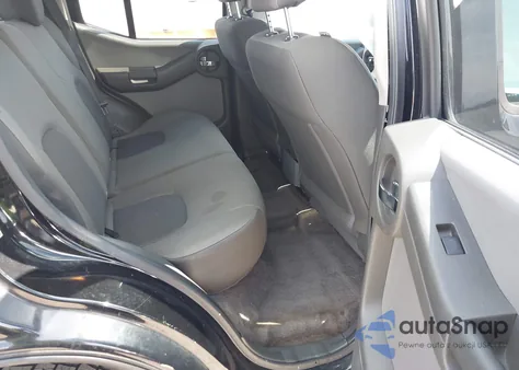 2015 Nissan Xterra S z USA, uszkodzony, nr VIN 5N1AN0NU1FN661934